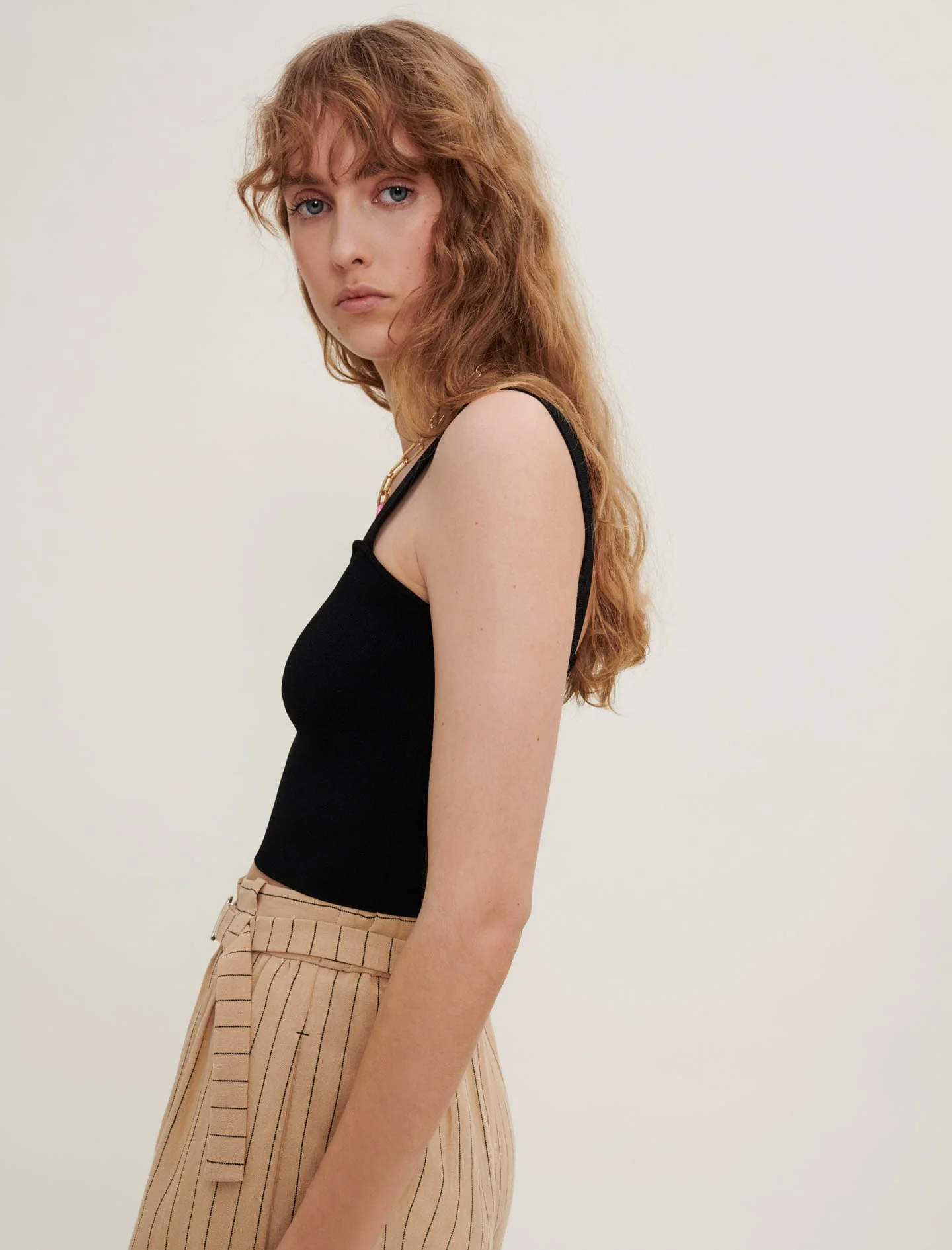 Knitted crop top with straps Black - Image 4