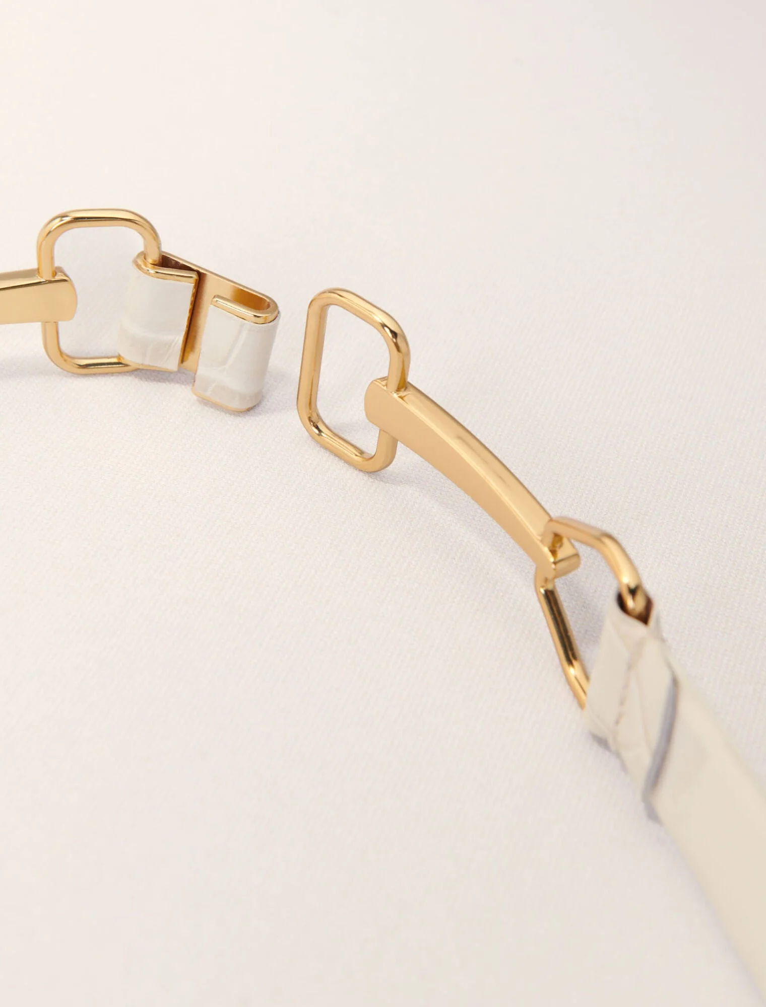 Leather belt with horse bit buckle Ecru - Image 4