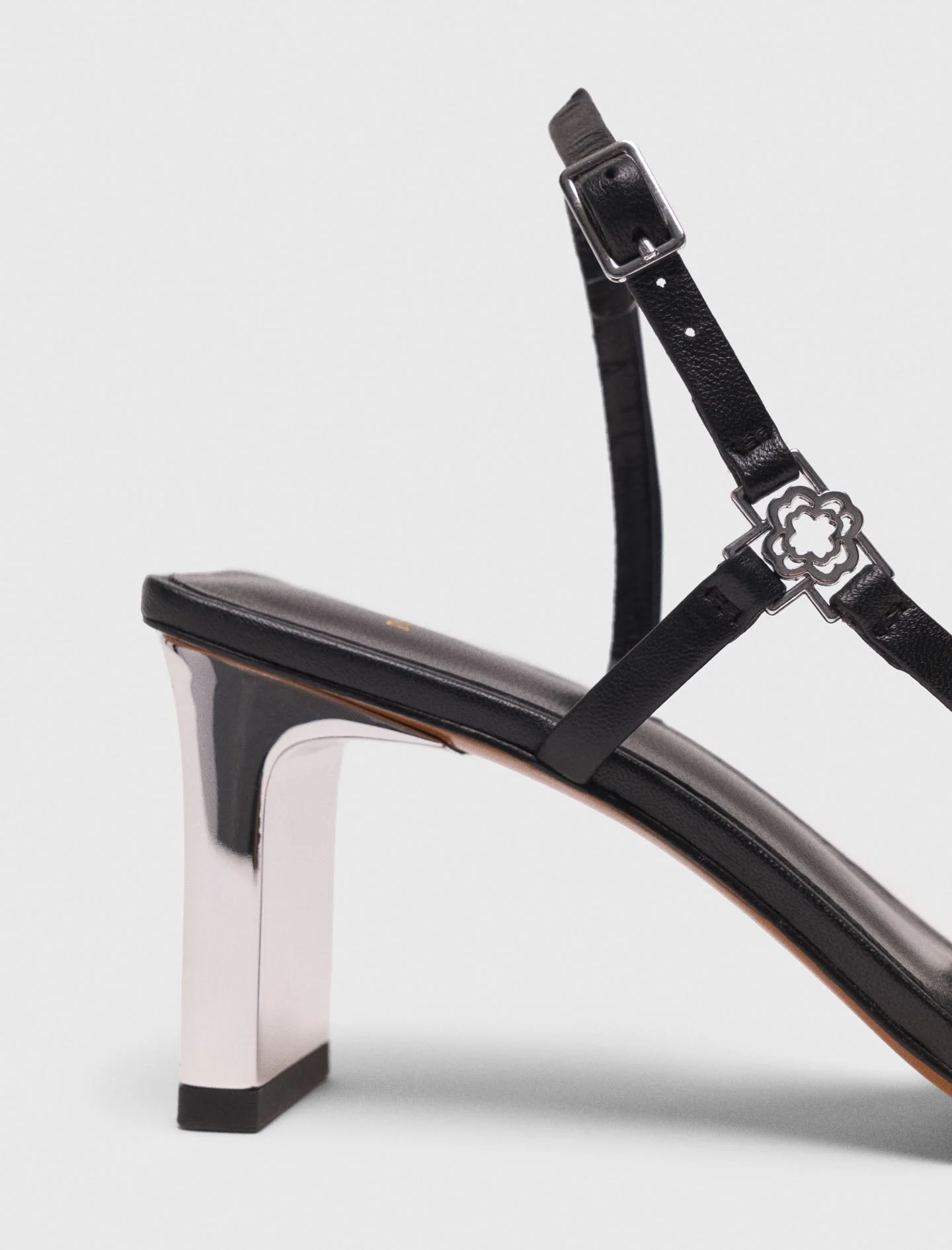 Strappy sandals with metallic heel Black - Image 4